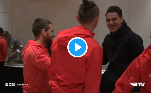 VÍDEO: Benfica recebe visita especial em Manchester!